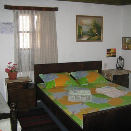 The Old House Guest House Obedinenie Rum bild